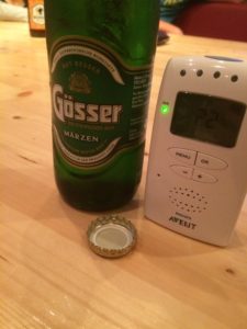Ausklang des Tages bei österreichischem Bier und Fußball EM: Wir freuen uns mit den Österreichern über den 0:0-"Sieg" gegen Portugal